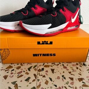 Nike LeBron Witness VII Black / White / Red Sneakers Mens 7.5 Womens 9